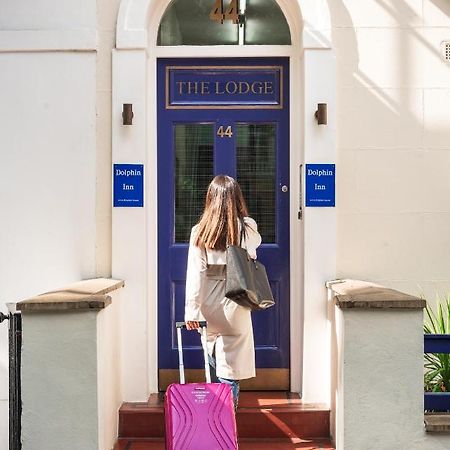 Dolphin Inn - The Lodge Londen Buitenkant foto