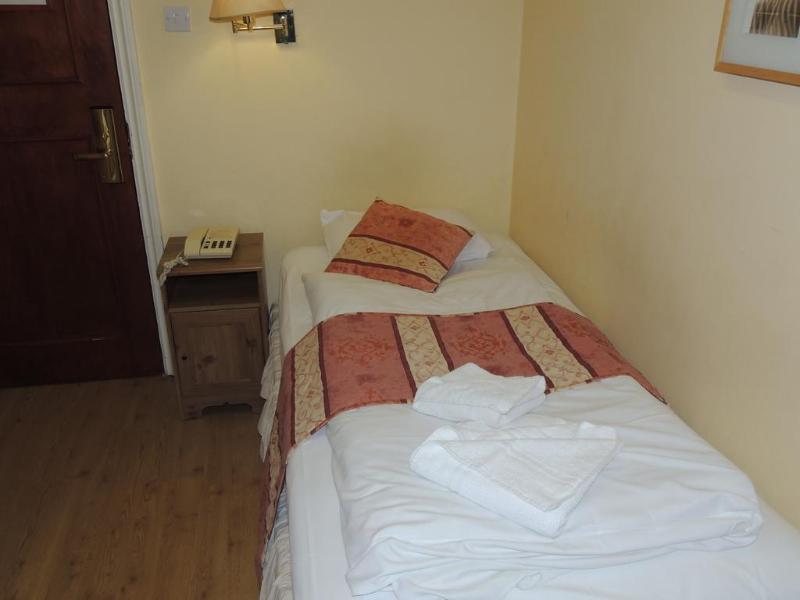 Dolphin Inn - The Lodge Londen Buitenkant foto